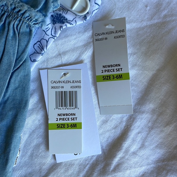 Calvin Klein Jeans Jean Baby Girl Outfit - Picture 4 of 4